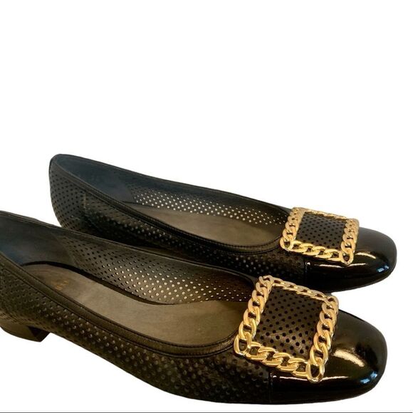 Stuart Weitzman Shoes - 𝅺STUART Weitzman black gold Pan Nappa Chainolo Flats Sz 9